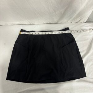 Fabletic’s Skort Black Size Large